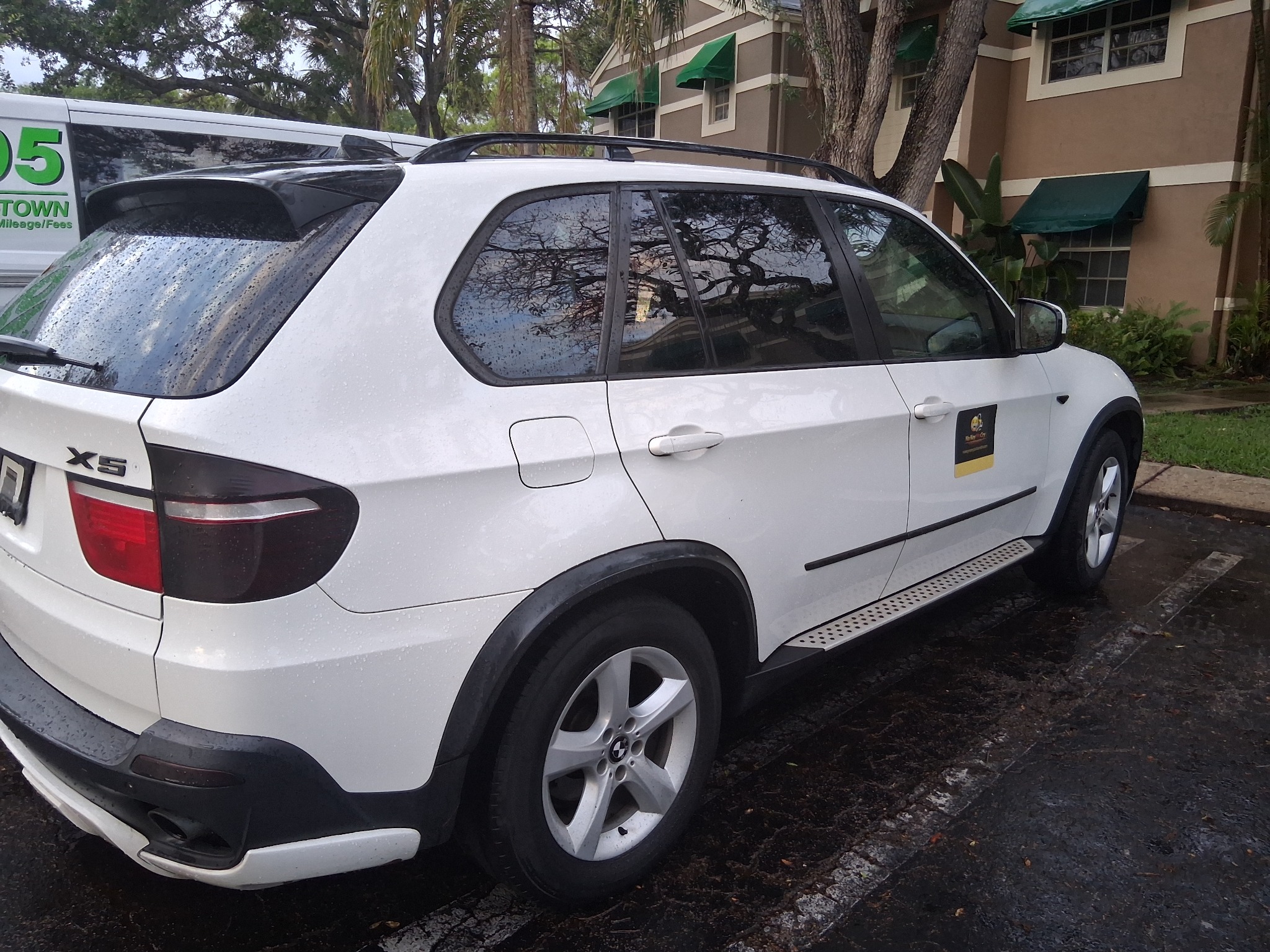 Mobile locksmith service vehicle in Davie Florida